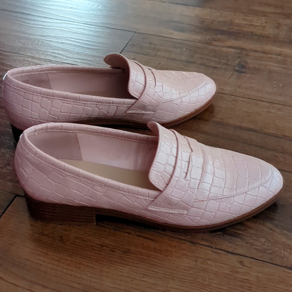 Size 8.5 us woman shoes